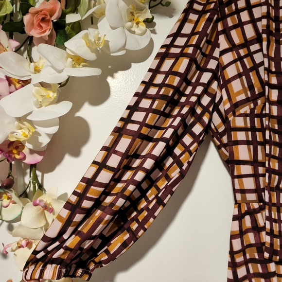 ⚡️⚡️FLASH SALE!!!GAL MEETS GLAM Lindsey Painted Windowpane Tie Neck - Picture 10 of 16